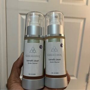 COSMEDIX Benefit Clean Gentle Cleanser — White & Silver